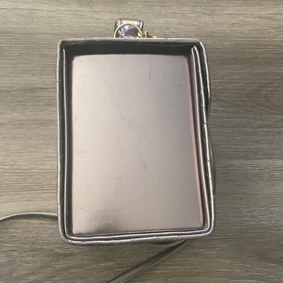 VINTAGE Walborg Quilted Box Purse - Picture 6 of 15